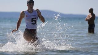 Na plaži u Zatonu kod Zadra održan je tečaj Hrvatskog crvenog križa za  djevojke i mladiće kako bi dobili licencu za spasioce na plažama Zadarske županije. Photo: Filip Brala/PIXSELL