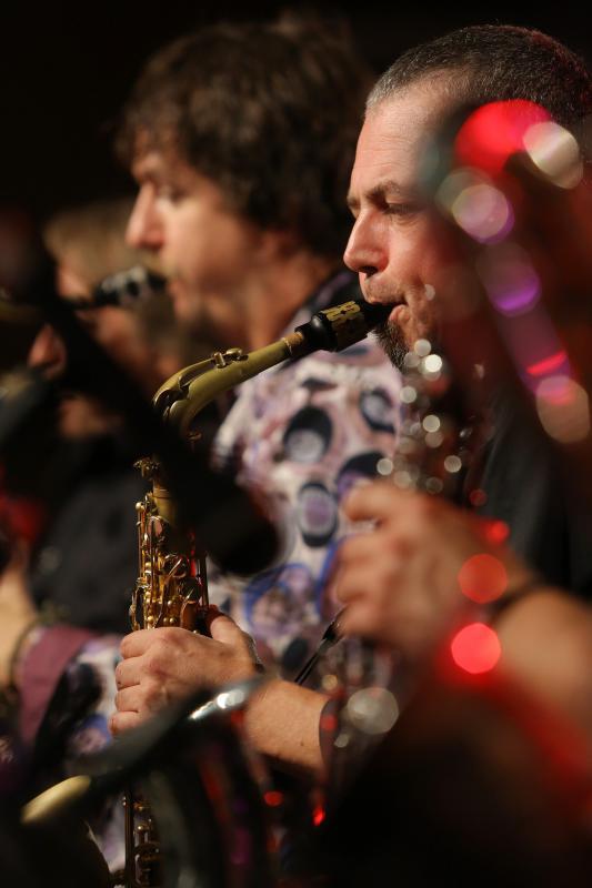 17.07.2013., Zadar – Na Poljani Sime Budinica odrzan je koncert Simon Marlowa i Jazz orkestra HRT-a. Photo: Filip Brala/PIXSELL 17.07.2013., Zadar – Na Poljani Sime Budinica odrzan je koncert Simon Marlowa i Jazz orkestra HRT-a. Photo: Filip Brala/PIXSELL