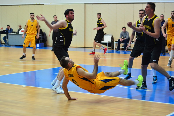 U posljednjem kolu A-2 lige Jug, košarkaši Jazine Arbanasa trebali su pobjedu nad Sukošanom kako bi potvrdili nastup u kvalifikacijama za A-1 ligu. Nervoza je učinila svoje ali na koncu košarkaši trenera Josipa Plantaka slavili su rezultatom 63-58