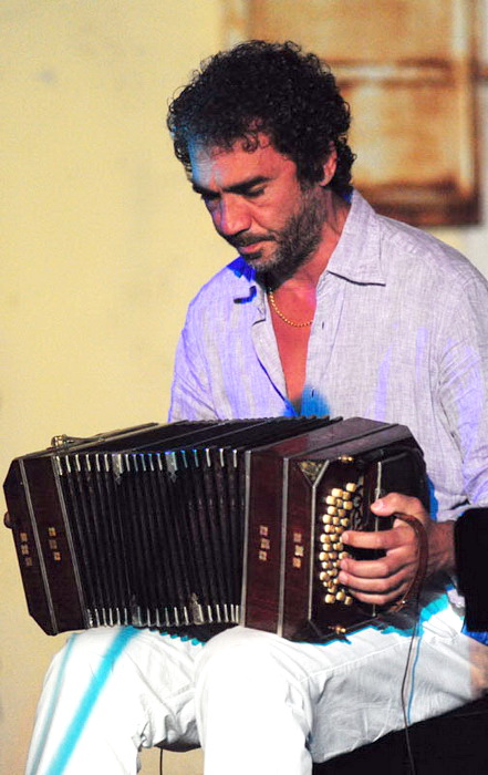 Festival suvremen glazbe: Daniele di Bonaventura trio i Jelana Radan, Foto: Nenad Marcev Festival suvremen glazbe: Daniele di Bonaventura trio i Jelana Radan, Foto: Nenad Marcev