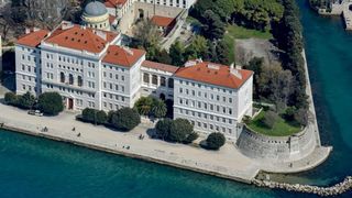 Zadar iz zraka, zračna panorama. Sveučilište u Zadru. Foša, Bedemi