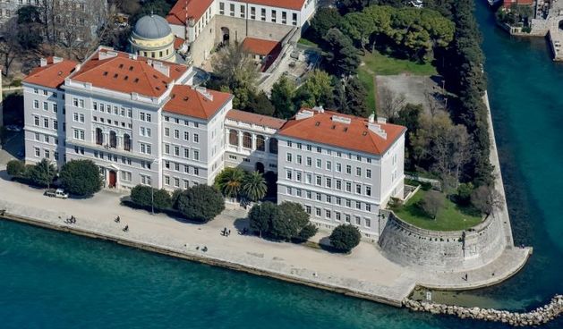 Zadar iz zraka, zračna panorama. Sveučilište u Zadru. Foša, Bedemi