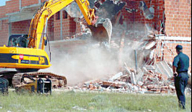 ezadar, bespravna gradnja, rušenje