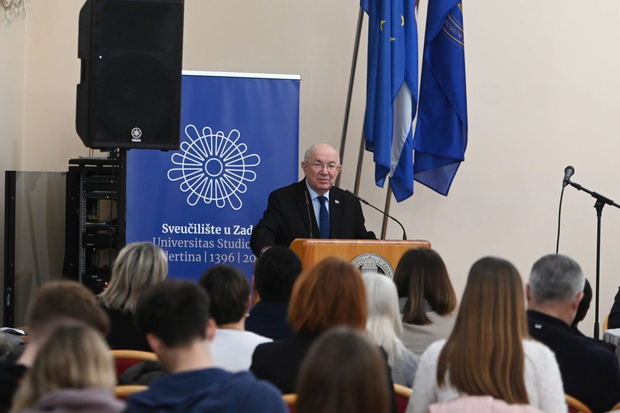 Predstavljena knjiga „Diplomatski pečat – sasvim osobno“ Predstavljena knjiga „Diplomatski pečat – sasvim osobno“