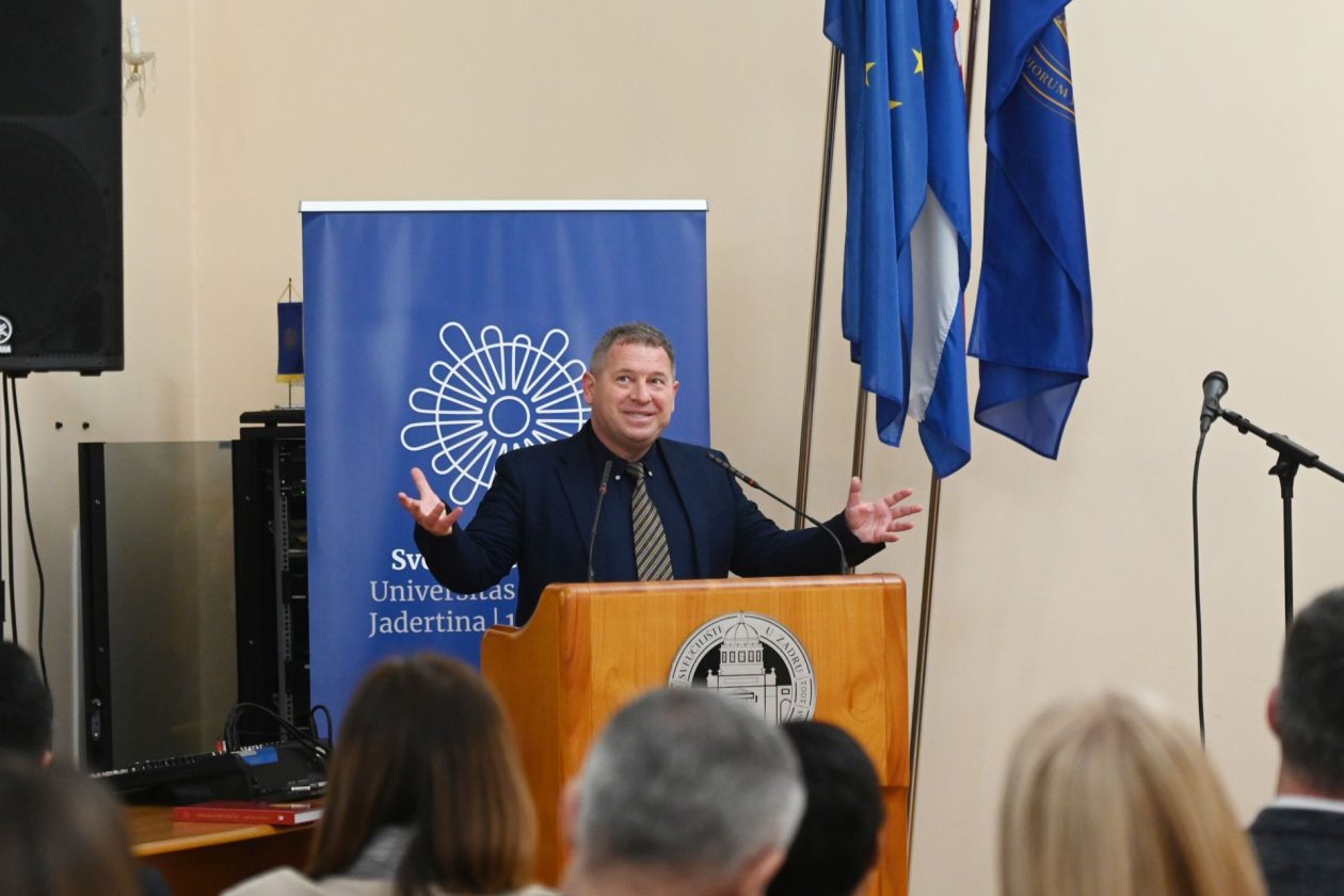 Predstavljena knjiga „Diplomatski pečat – sasvim osobno“ Predstavljena knjiga „Diplomatski pečat – sasvim osobno“