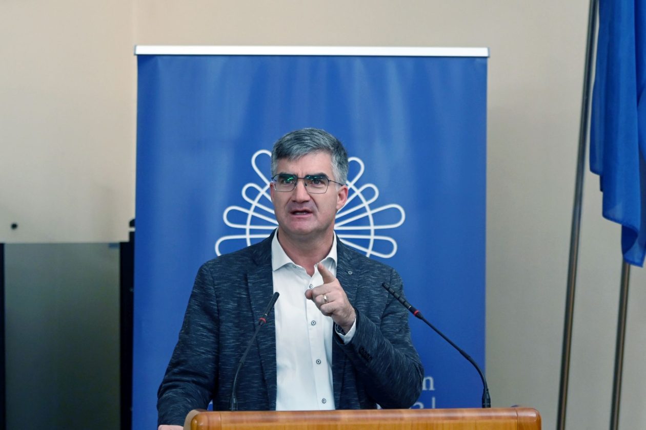 Predstavljena knjiga „Diplomatski pečat – sasvim osobno“ Predstavljena knjiga „Diplomatski pečat – sasvim osobno“