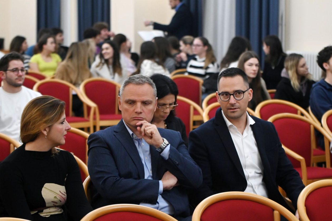 Predstavljena knjiga „Diplomatski pečat – sasvim osobno“ Predstavljena knjiga „Diplomatski pečat – sasvim osobno“