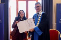 Rektor Sveučilišta u Zadru prof. dr. sc. Josip Faričić dodijelio je nagrade najboljim studentima, sportašima te akademskim i administrativnim djelatnicima. Rektor Sveučilišta u Zadru prof. dr. sc. Josip Faričić dodijelio je nagrade najboljim studentima, sportašima te akademskim i administrativnim djelatnicima.