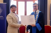 Rektor Sveučilišta u Zadru prof. dr. sc. Josip Faričić dodijelio je nagrade najboljim studentima, sportašima te akademskim i administrativnim djelatnicima. Rektor Sveučilišta u Zadru prof. dr. sc. Josip Faričić dodijelio je nagrade najboljim studentima, sportašima te akademskim i administrativnim djelatnicima.