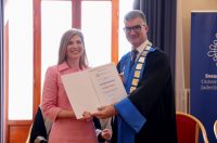 Rektor Sveučilišta u Zadru prof. dr. sc. Josip Faričić dodijelio je nagrade najboljim studentima, sportašima te akademskim i administrativnim djelatnicima. Rektor Sveučilišta u Zadru prof. dr. sc. Josip Faričić dodijelio je nagrade najboljim studentima, sportašima te akademskim i administrativnim djelatnicima.