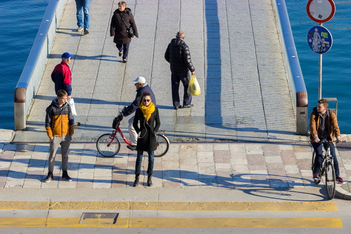 Image 380461 (auto) Image 380461 (auto)