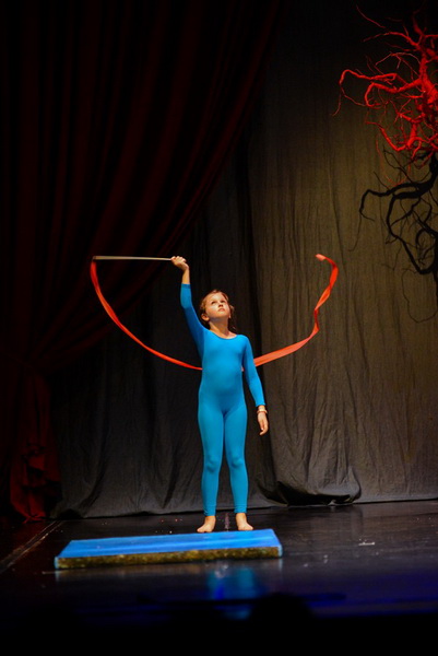 Circo Art u HNK Zadar izveo predstavu “Povratak u prirodu”