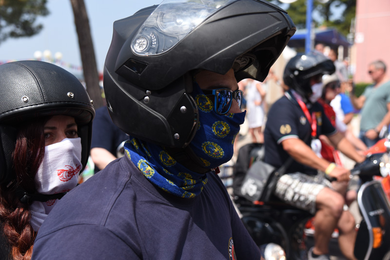 Spektakularni defile vespaša, foto: Vinko Pešić Spektakularni defile vespaša, foto: Vinko Pešić