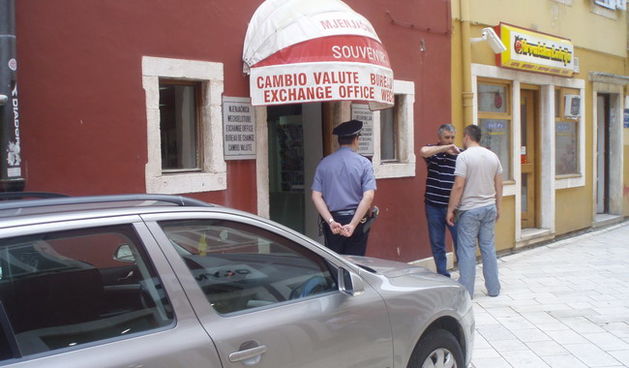 Mjenjacnica u ulici Elizabete Kotromanic