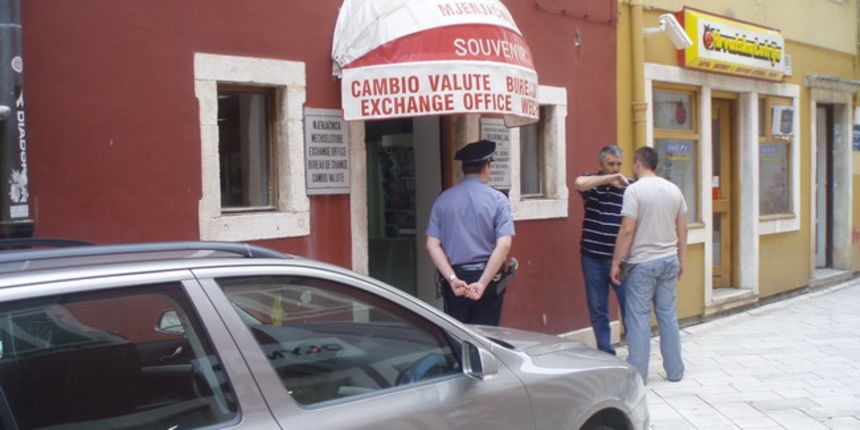 Mjenjacnica u ulici Elizabete Kotromanic Mjenjacnica u ulici Elizabete Kotromanic