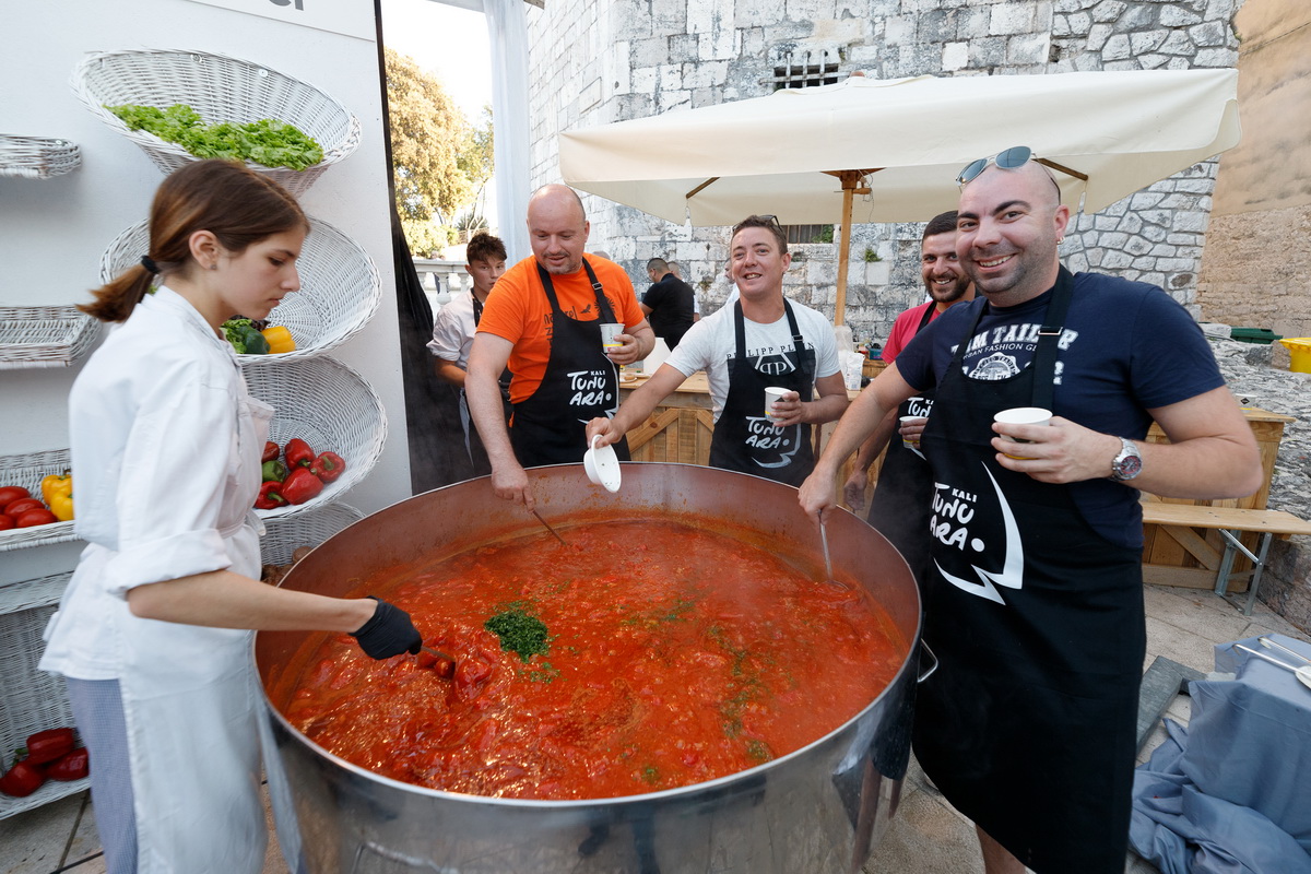 Prva večernja “fešta od rib'” Tuna, Sushi & Wine Festivala
