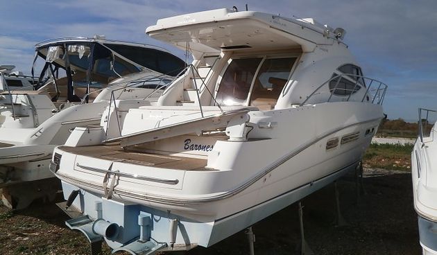 Brod, plovilo, suha marina