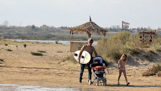 Nedjeljni đir ninskom plažom Ždrijac Nedjeljni đir ninskom plažom Ždrijac