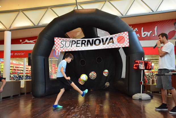 Supernova: Nogometno ludilo i izvlačenje dobitnika automobila Audi A1 Supernova: Nogometno ludilo i izvlačenje dobitnika automobila Audi A1