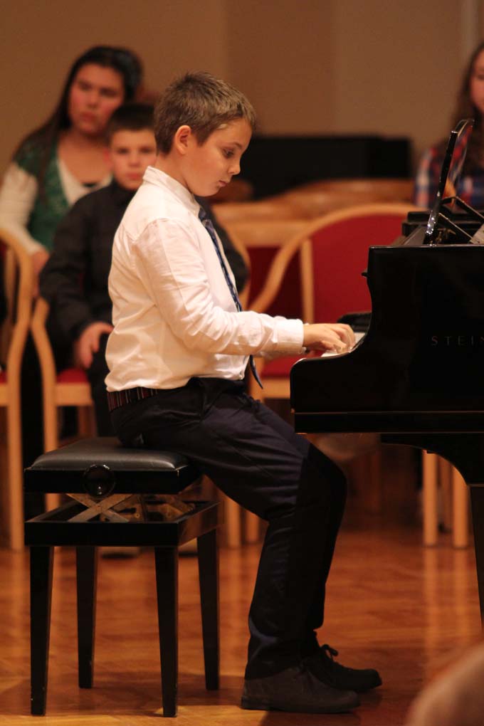 Predbožićni koncert glazbene škole sv. Benedikta, foto: Iva Perinčić Predbožićni koncert glazbene škole sv. Benedikta, foto: Iva Perinčić