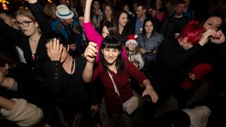 Vatromet, tisuće konfeta, šampanjac, prskalice i koncert Ivana Zaka i Tempo Banda