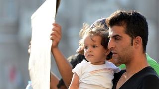 Izbjeglice i imigranti na željezničkom kolodvoru Keleti ulicama Budimpešte, Photo: Marko Jurinec/PIXSELL Izbjeglice i imigranti na željezničkom kolodvoru Keleti ulicama Budimpešte, Photo: Marko Jurinec/PIXSELL