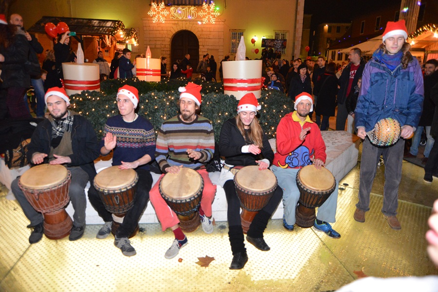 Započeo Advent u Zadru ; foto Iva Perinčić