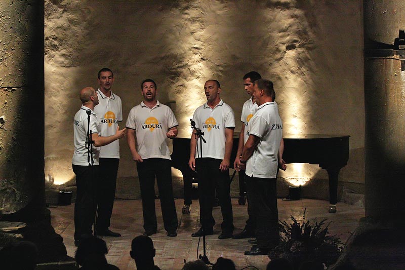 Image 1082933 (auto) Image 1082933 (auto)