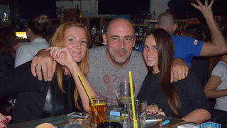 Songbusters i Elena Stella @ Famous Beach Bar & Grill Songbusters i Elena Stella @ Famous Beach Bar & Grill