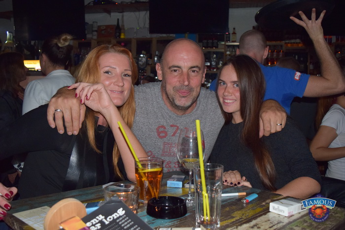 Songbusters i Elena Stella @ Famous Beach Bar & Grill Songbusters i Elena Stella @ Famous Beach Bar & Grill