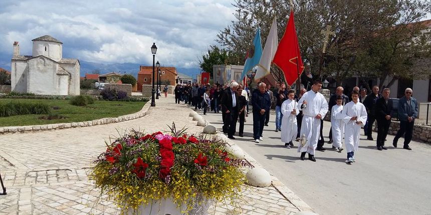 Nin: Procesija u povodu 500 godina ukazanja Gospe od Zečeva. Foto: Nin Gospa od Zečeva Nin: Procesija u povodu 500 godina ukazanja Gospe od Zečeva. Foto: Nin Gospa od Zečeva