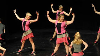 Zadar, 180513.
Veceras je u kazalistu lutaka odrzan Zadarski plesni festival In memoriam Nives Simatovic-Predovan na kojem se predstavilo 19 plesnih ansambla iz 12 gradova.
Na fotografiji: nastup na plesnom festivalu.
Foto: Luka Gerlanc / CROPIX Zadar, 180513.
Veceras je u kazalistu lutaka odrzan Zadarski plesni festival In memoriam Nives Simatovic-Predovan na kojem se predstavilo 19 plesnih ansambla iz 12 gradova.
Na fotografiji: nastup na plesnom festivalu.
Foto: Luka Gerlanc / CROPIX