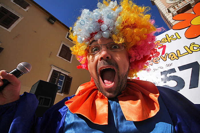 Karnevalić Radija 057, 16. veljače 2012, Foto: Saša Čuka Karnevalić Radija 057, 16. veljače 2012, Foto: Saša Čuka