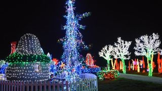 Dva milijuna lampica za božićnu čaroliju na imanju Salaj