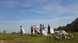 Obnova skloništa na Vlaškom gradu, foto: PD Paklenica Obnova skloništa na Vlaškom gradu, foto: PD Paklenica