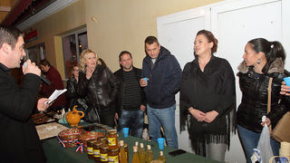 Bibinje: Božićni sajam na Trgu Franje Tuđmana Bibinje: Božićni sajam na Trgu Franje Tuđmana