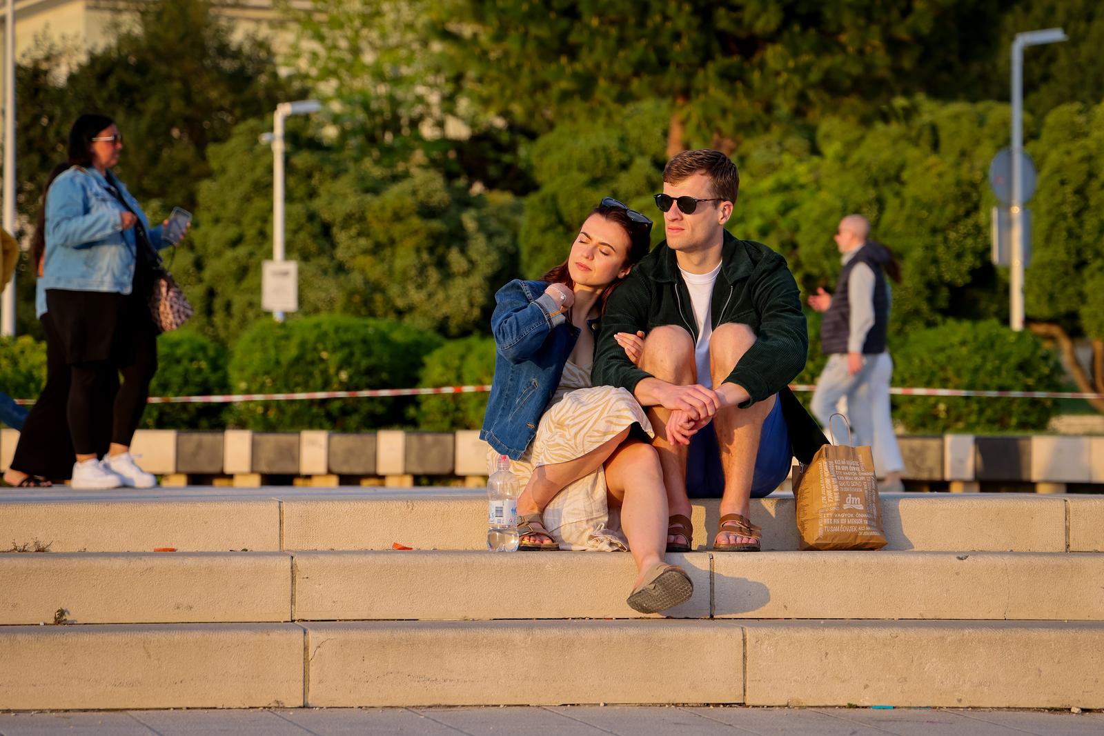 Zadar: Turisti uživaju u zalasku sunca