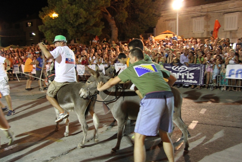 Tisno: 7. Međunarodna trka tovarov, Foto: Edin Kadić Tisno: 7. Međunarodna trka tovarov, Foto: Edin Kadić