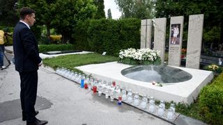 Odavanje počasti Draženu Petroviću povodom 24. obljetnice smrti