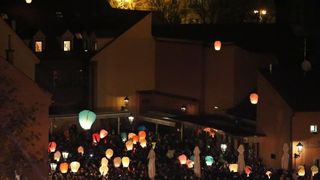 Na tržnici Dolac održan je peti performans Kapulica & Lampioni.  Foto: PIXSELL