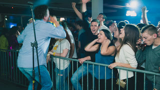 Zadarska večer s Ivicom Sikirićem Ićom u Hitch baru, 8.5.2015. (Foto: Ivan Toman) Zadarska večer s Ivicom Sikirićem Ićom u Hitch baru, 8.5.2015. (Foto: Ivan Toman)