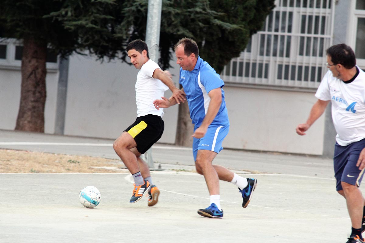 Na Stanovima se uz boćarski turnir održao i revijalni nogometni turnir. Osim prijavljenih ekipa, snage su ponovno odmjeravali liječnici Opće bolnice Zadar i predstavnici poglavarstva Grada Zadra. Na Stanovima se uz boćarski turnir održao i revijalni nogometni turnir. Osim prijavljenih ekipa, snage su ponovno odmjeravali liječnici Opće bolnice Zadar i predstavnici poglavarstva Grada Zadra.
