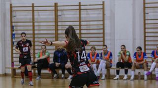 Futsal Super chicks – MC PLUS 2:5 Futsal Super chicks – MC PLUS 2:5