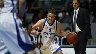 Zadar, 071210. Dvorana Kresimira Cosica. 4. kolo EuroChallenge kupa.  Kosarkaska utakmica KK Zadar – KK Pinar Karsiyaka.  Na slici igrac Zadra Jakov Vladovic. Foto: Jure Miskovic / CROPIX