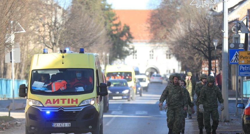 Potres u Petrinji osjetio se u cijeloj Hrvatskoj Potres u Petrinji osjetio se u cijeloj Hrvatskoj