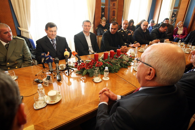 Zadar, 111212. 
Nakon zahvale generalu Anti Gotovini, Zadrani su danas odali priznanje i ratnom zapovjedniku postrojbi specijalne policije Mladenu Markacu. General Markac prosetao je zadarskim Poluotokom te posjetio gradonacelnika Zvonimira Vrancica u nje