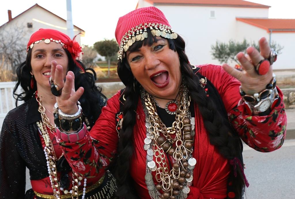 2. Međunarodna karnevalska povorka Virskih maškara