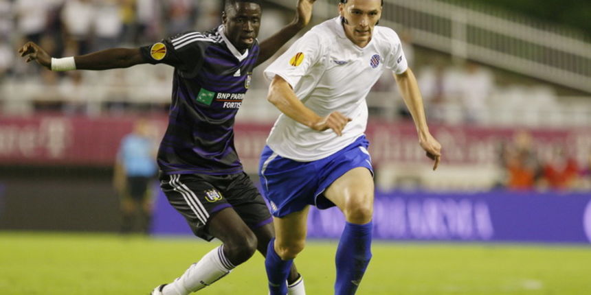 Split, 300910.
Stadion Poljud.
Nogometna utakmica drugog kola Europske lige,
Hajduk – Anderlecht.
Na fotografiji: Marin Ljubicic.
Foto: Ante Cizmic / CROPIX Split, 300910.
Stadion Poljud.
Nogometna utakmica drugog kola Europske lige,
Hajduk – Anderlecht.
Na fotografiji: Marin Ljubicic.
Foto: Ante Cizmic / CROPIX