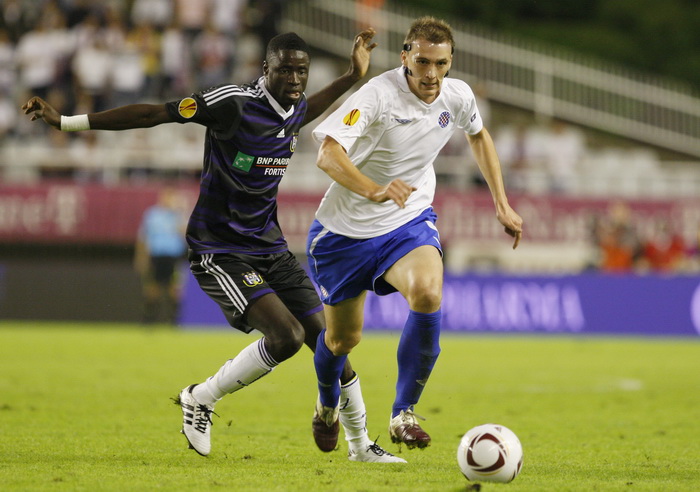 Split, 300910.
Stadion Poljud.
Nogometna utakmica drugog kola Europske lige,
Hajduk – Anderlecht.
Na fotografiji: Marin Ljubicic.
Foto: Ante Cizmic / CROPIX Split, 300910.
Stadion Poljud.
Nogometna utakmica drugog kola Europske lige,
Hajduk – Anderlecht.
Na fotografiji: Marin Ljubicic.
Foto: Ante Cizmic / CROPIX