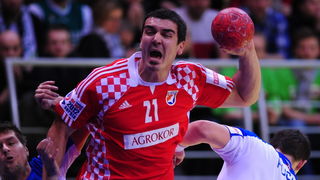 Vrsac, 180112.Dvorana Millennium. Europsko prvenstvo u rukometu, 2 koloHrvatska – Slovenija.Na slici: Denis Buntic.Foto: Drazen Aleksic / Cropix Vrsac, 180112.Dvorana Millennium. Europsko prvenstvo u rukometu, 2 koloHrvatska – Slovenija.Na slici: Denis Buntic.Foto: Drazen Aleksic / Cropix